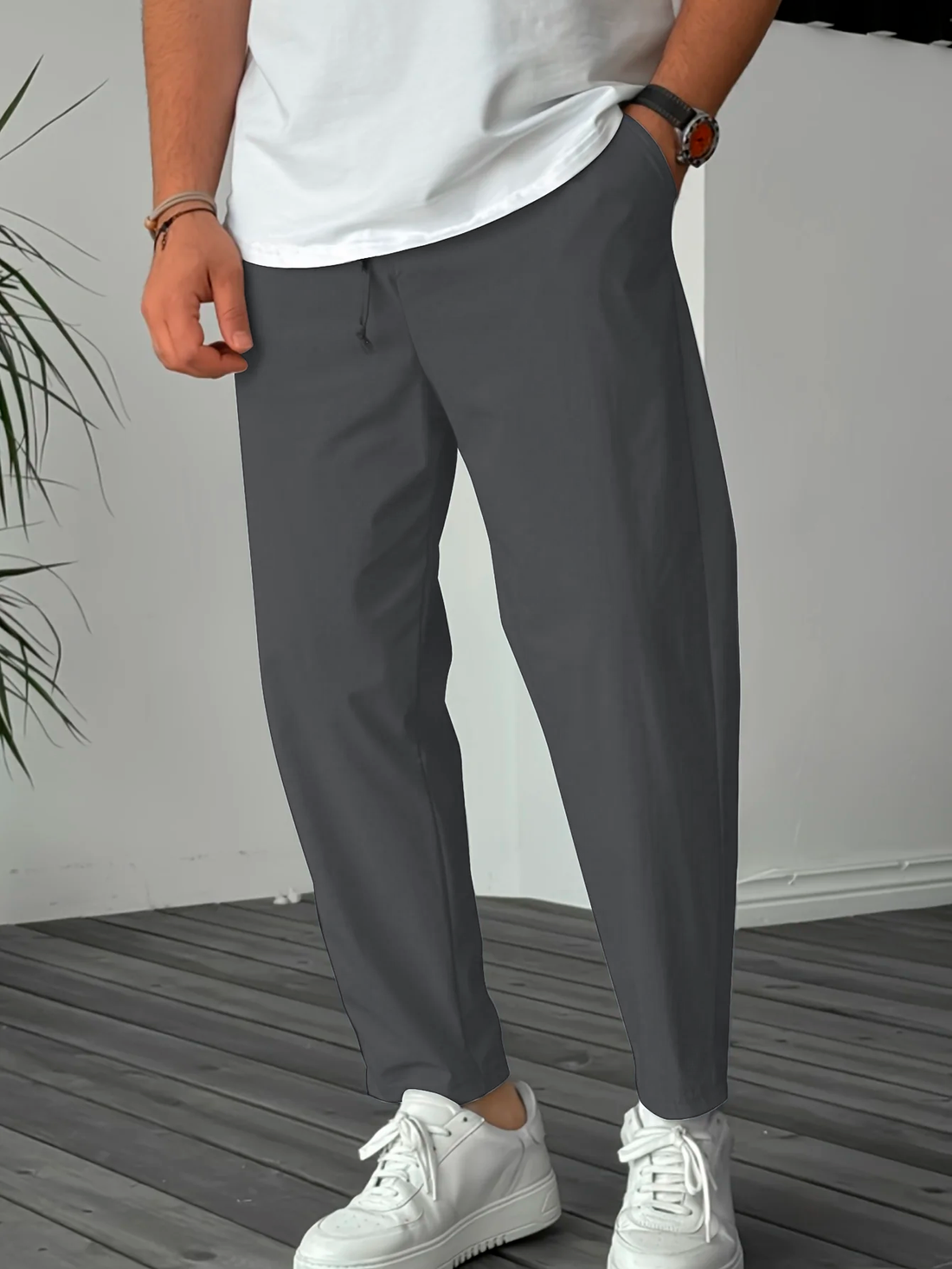 Essentiel Tapered Pants with Drawstring
