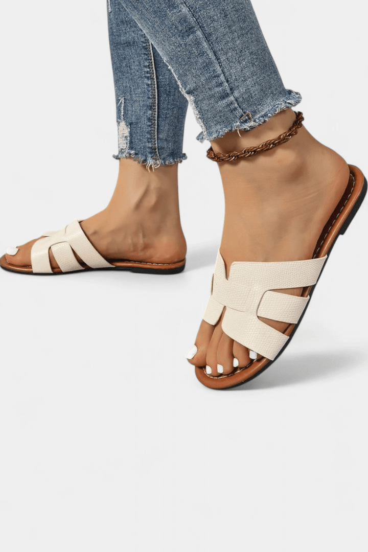 Sylvie™ | Sandales Plates au Design Classique avec Découpe Géométrique
